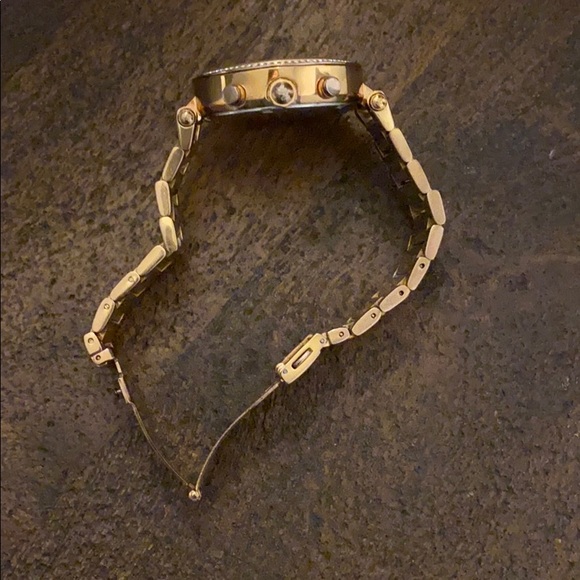 Michael Kors Rose Gold Watch - Picture 3 of 3